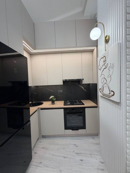 Продаётся 2 ком квартира в центре города Ц-2 Новостройка с Ремонтом