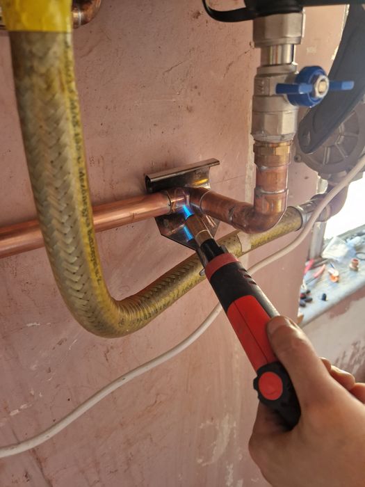 Interventii in instalatii sanitare, termice, apometre, incalzire.