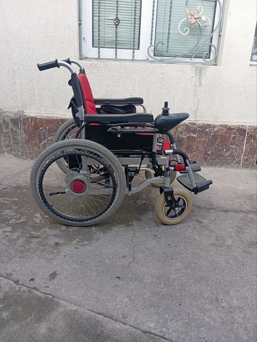 Инвалидная коляска б/у как новая