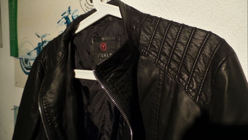 Черно кожено яке (еко кожа)