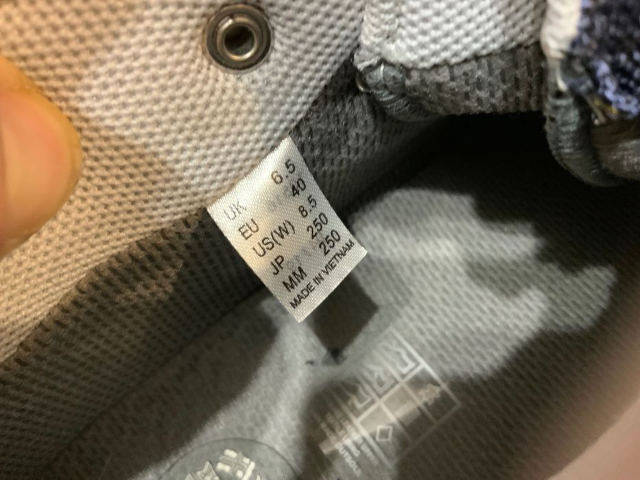 Helly Hansen-оригинални обувки 40 номер