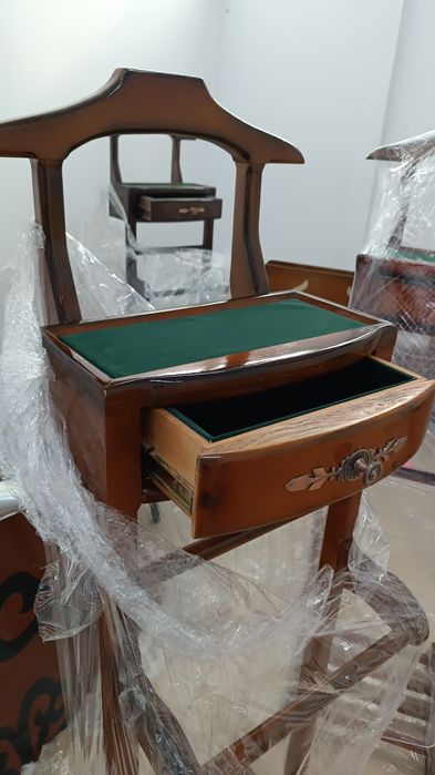 Напольная вешалка