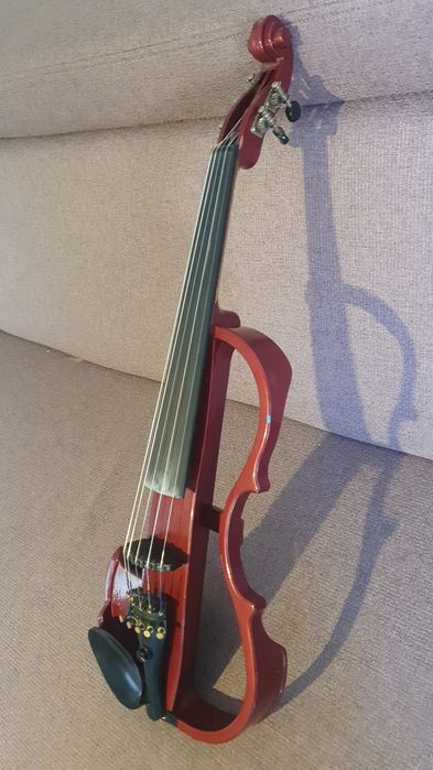 Vînd vioară Yamaha EV-205