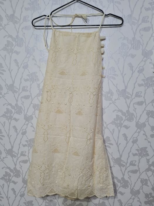 Продам платья новые