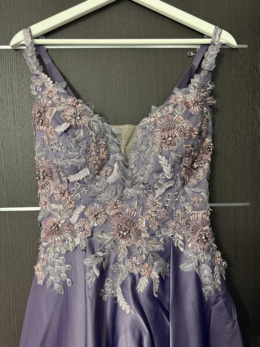 Rochie de ocazie (nasa, soacra etc) tafta de f buna calitate