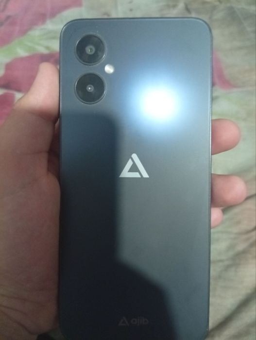 Ажип телефон сотилади