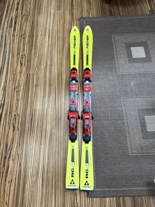 Vând clăpari Salomon 260mm 39 40 și schiuri Fischer 141 si 175 cm