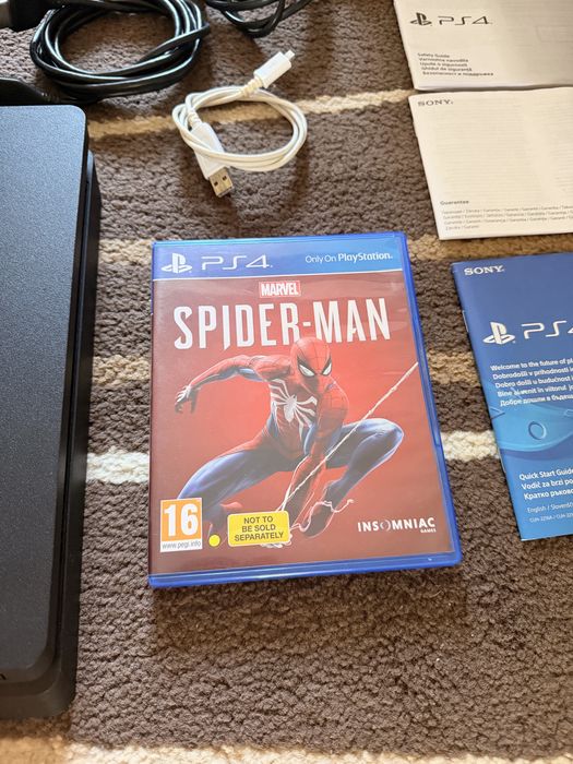 Sony PlayStation 4 Slim – 1TB + 2 controllere + Spider-Man Remastered