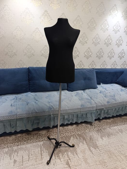 Маникен для одежды , высота 1.60