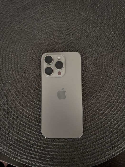 Iphone 15 pro в отлично състояние