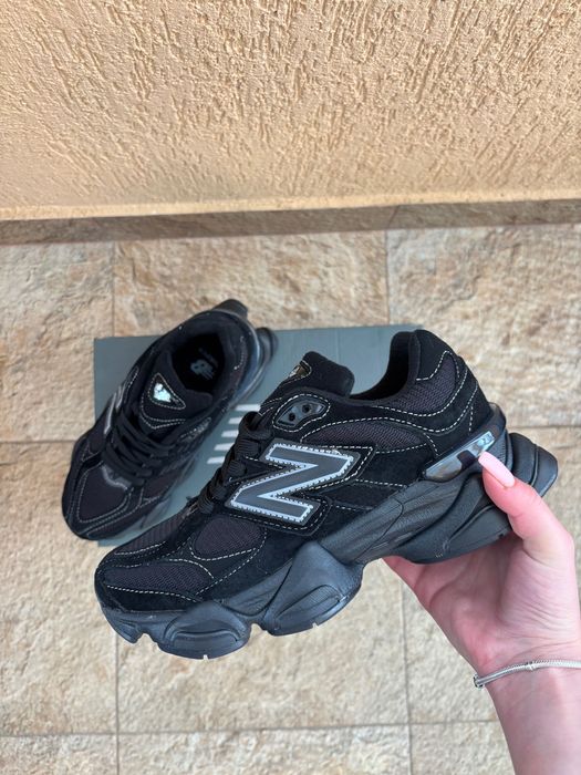 New Balance 9060 Triple Black