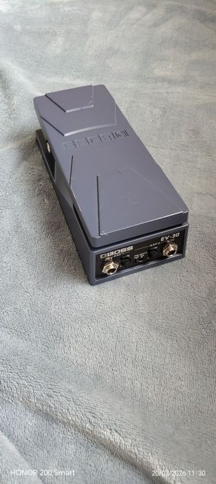 Volume педал за клавир или китара. 70 €