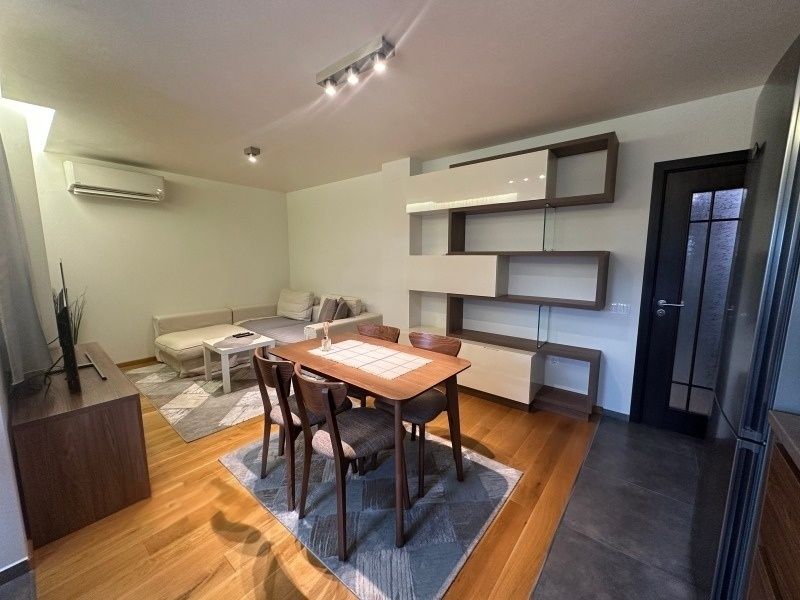 Продава се Тристаен апартамент в Варна, Генералите - 88 кв.м за 1965 €/кв.м - Снимка #7