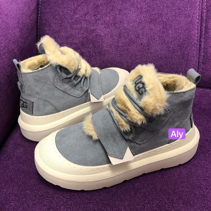 Adidasi si ugg-uri pret redus