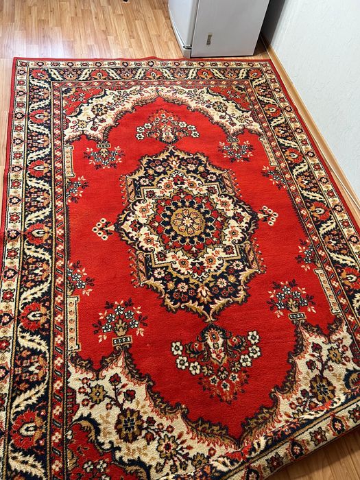 Продаю чистые ковры для дома/дачи