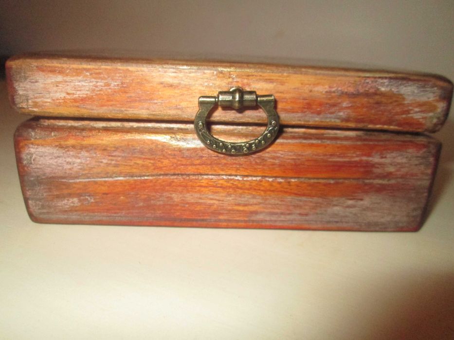 дървена кутийка с ангелче