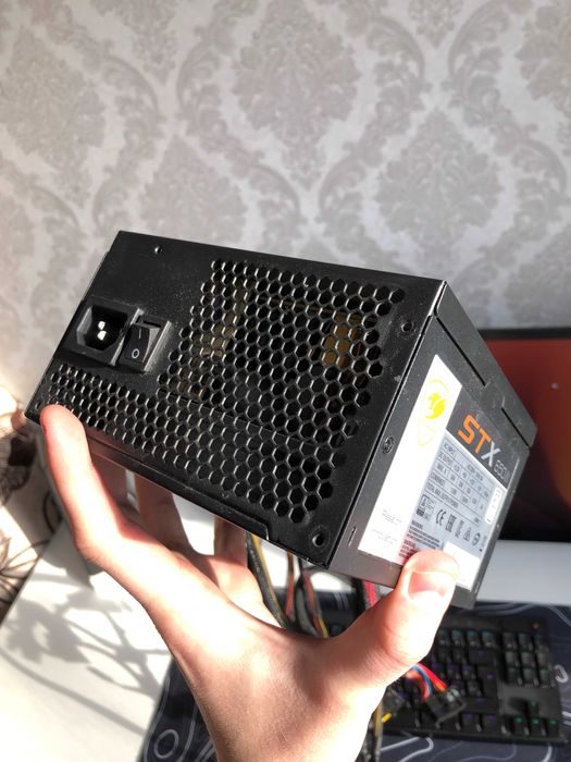 Блок питания Cougar STX 650 Вт