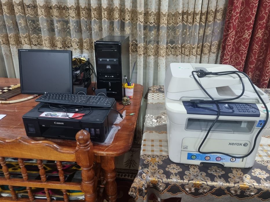 Kompyuter + 3v1 printer + svetnoy printer komplekt sotiladi.