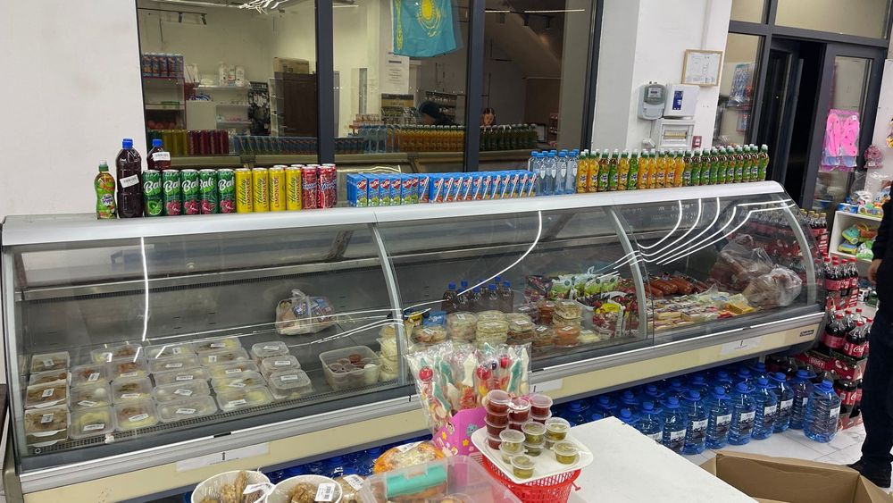 Холодильник Витренной 3м