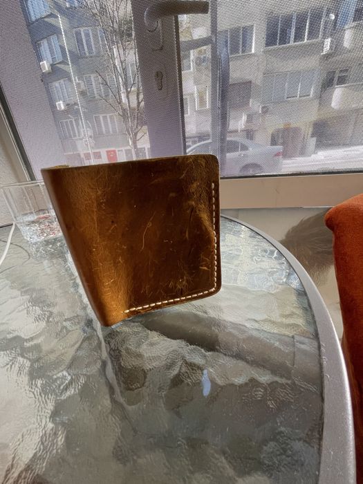 Портфейл естествена кожа ръчно направен.