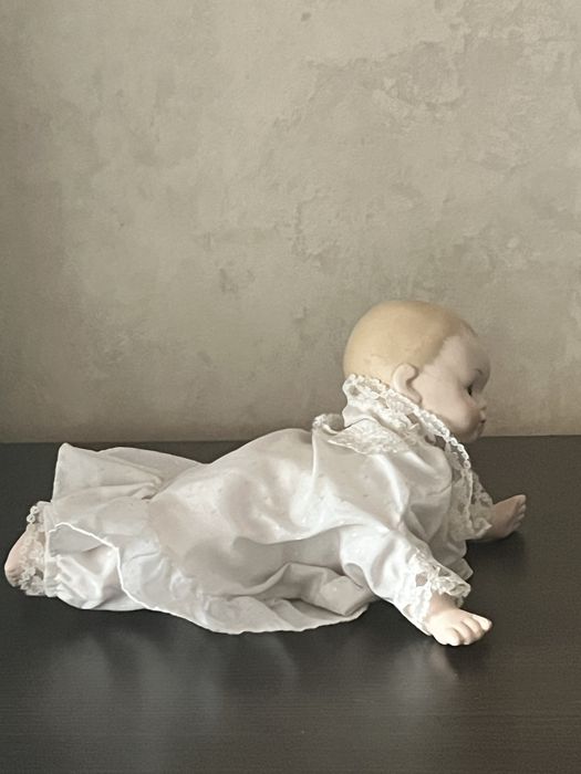 Винтажная фарфоровая кукла