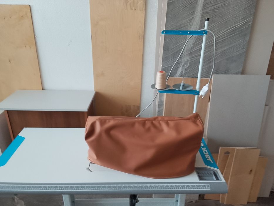 Швейная машина продам