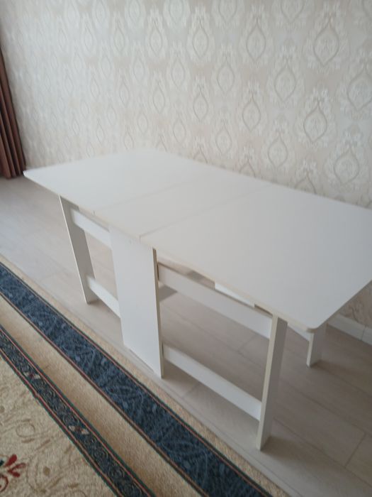 Продам стол книжка