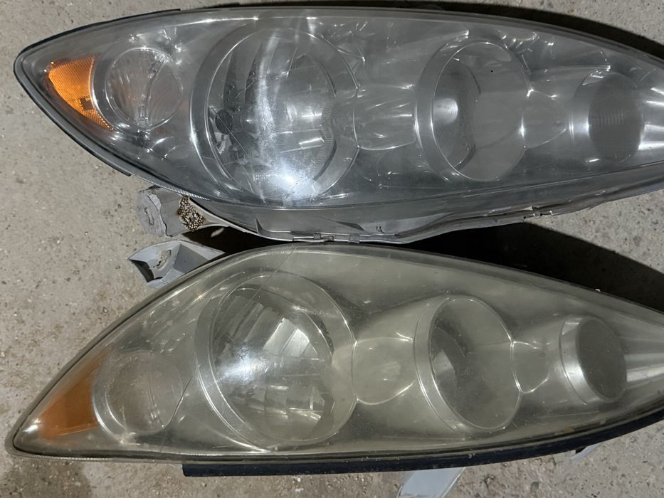 Фары машина камри.