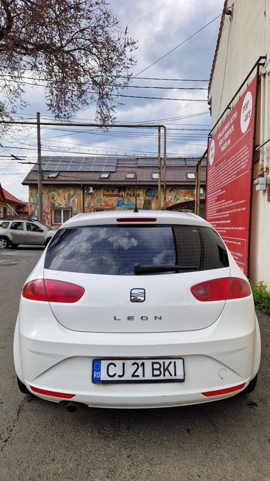 SEAT LEON 1.6 TDI 2011 . 105 cp