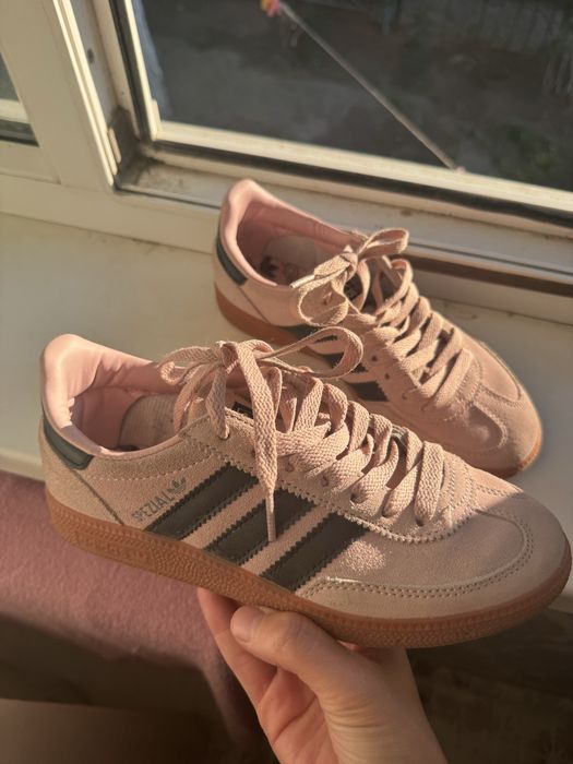 Adidas кроссовки