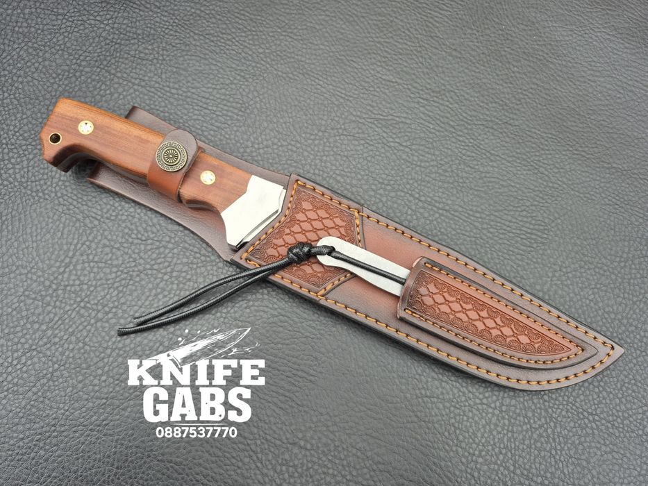 Уникален комплект от два ножа-масивен и компактен  в една кания,LN437