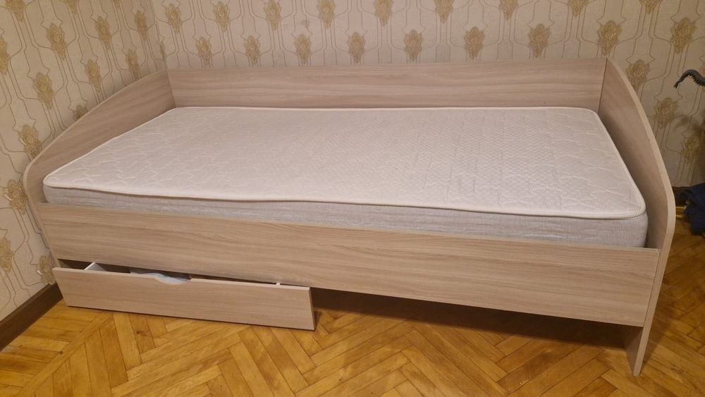 Продам детскую кровать