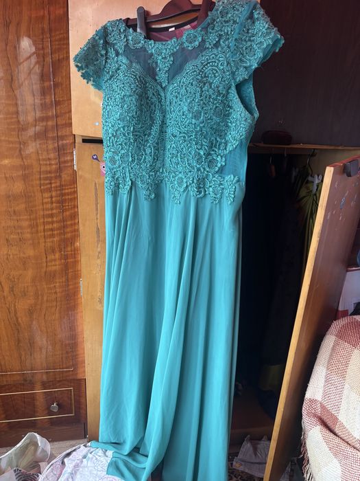 Vand rochite de ocazie