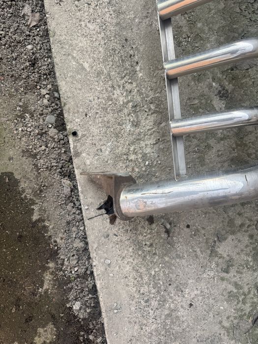 Продам Кенгурятник.