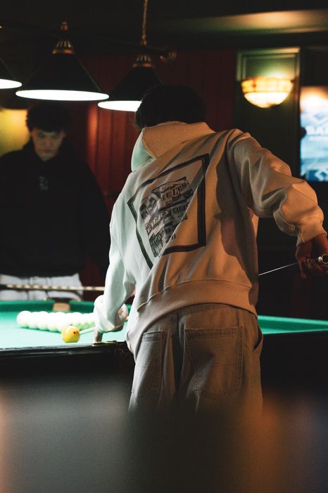 Худи бренда flyno