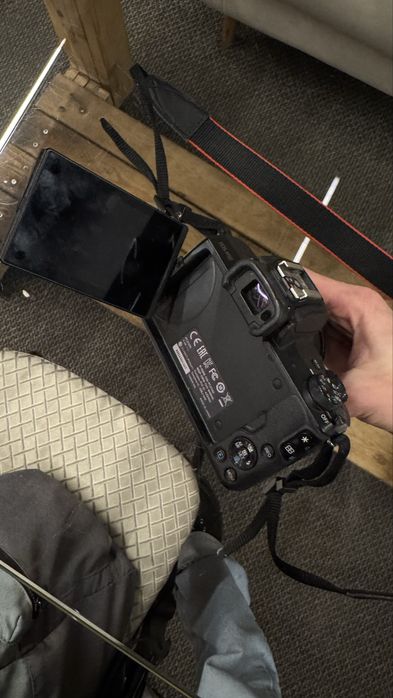 Камера Canon M50