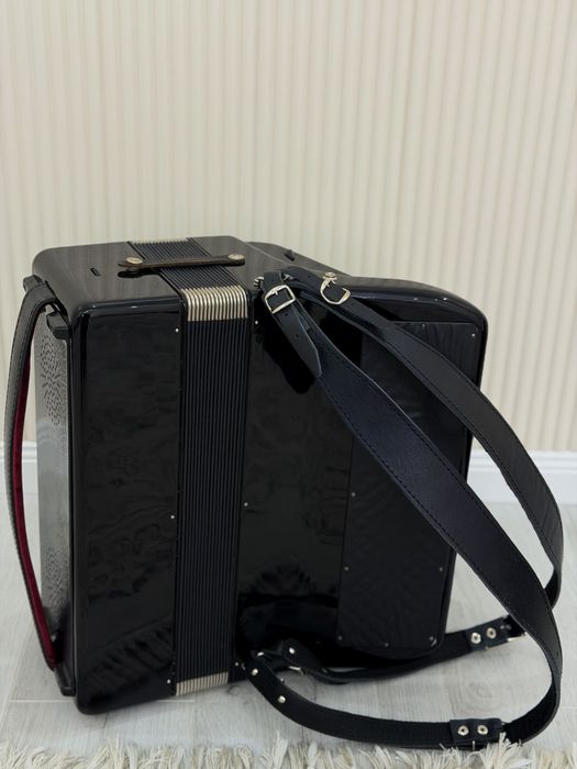 Бес қатарлы баян Grandina