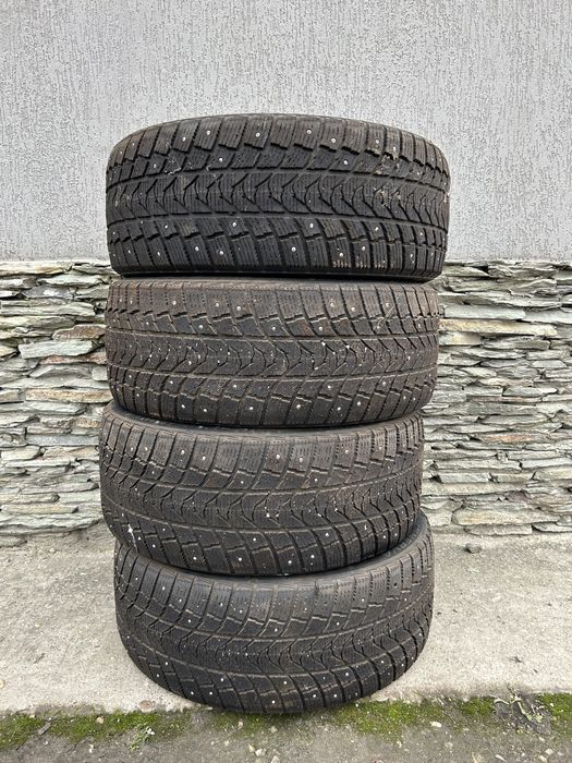 Cauciucuri Iarna R18
