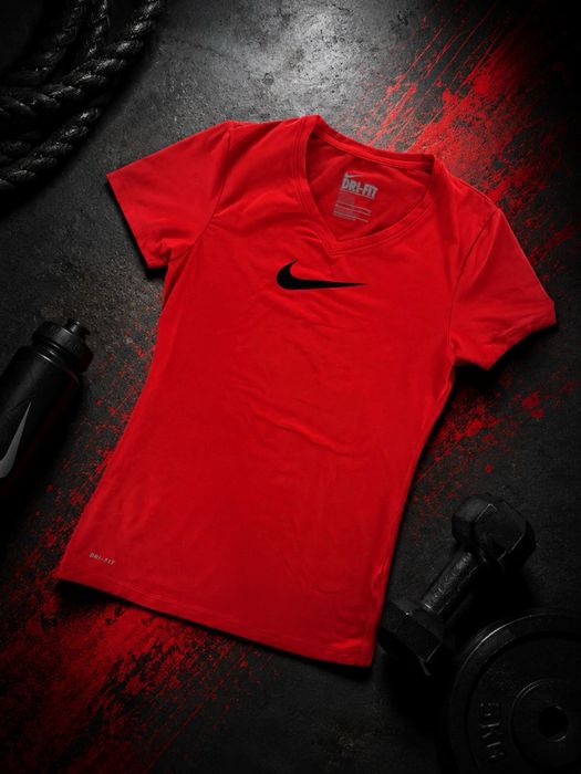 Оригинални дамски спортни дрехи Nike, Adidas, Puma и др