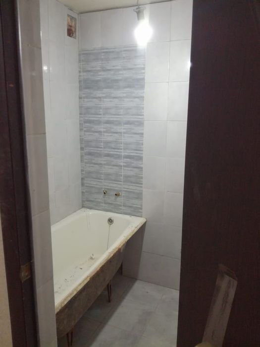 Укладка кафеля, кафельщик.