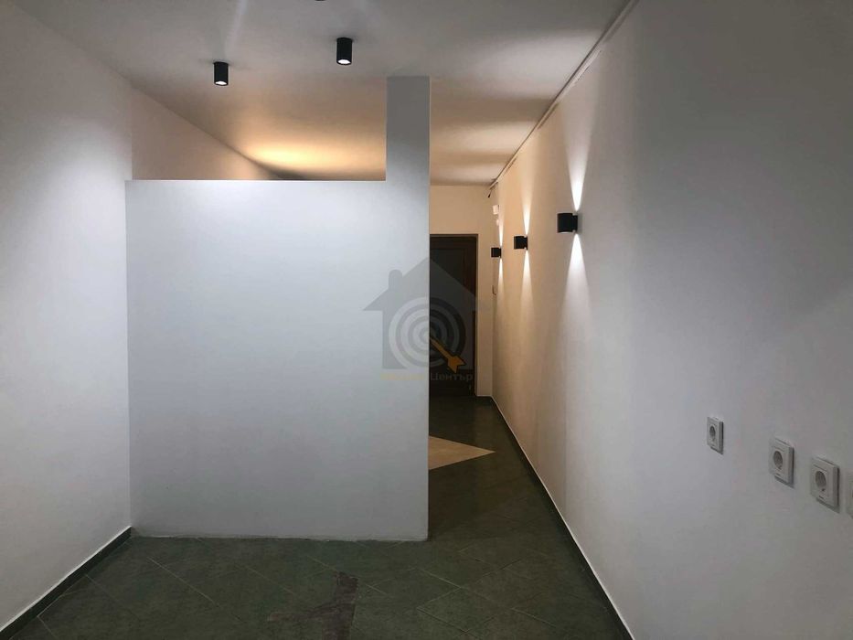 Дава се под наем Магазин в София, Гоце Делчев - 38 кв.м за 408 € - Снимка #3