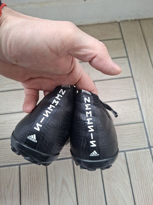 Бутонки Adidas Nemezis и маратонки Nike