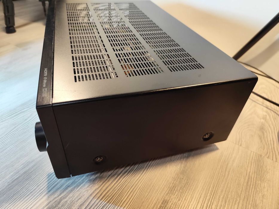 Amplificator YAMAHA RX-V375 cu USB