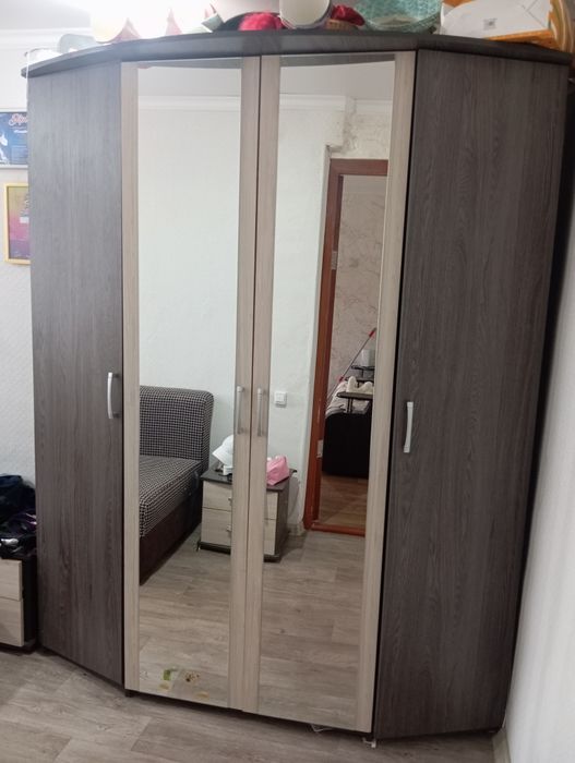 Срочно продам шифоньер