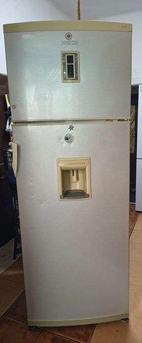 Frigider 700 ron
