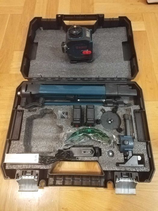 Nivela laser 4 directii Bosch - Produs nou