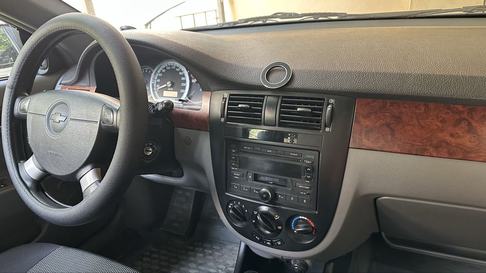 Lacetti 1.8 автомат 3 позиция, 40000 пробег
