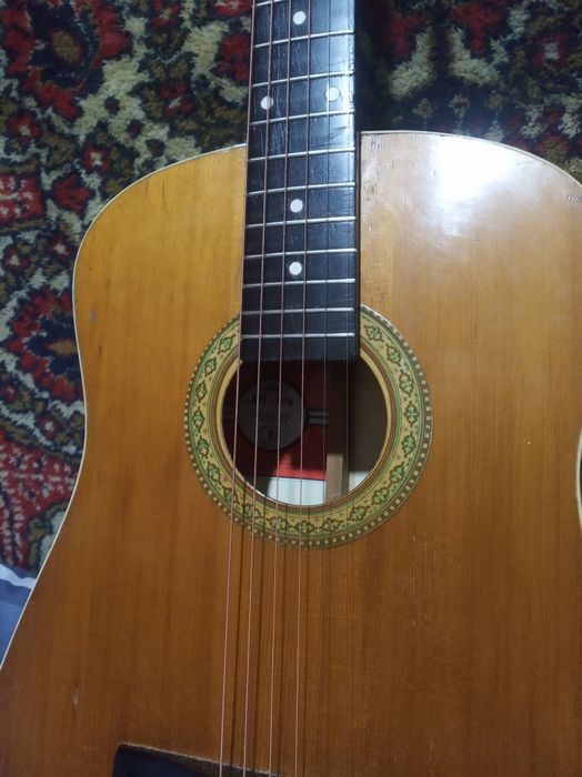 Шестиструнная гитара пр-ва ленинград