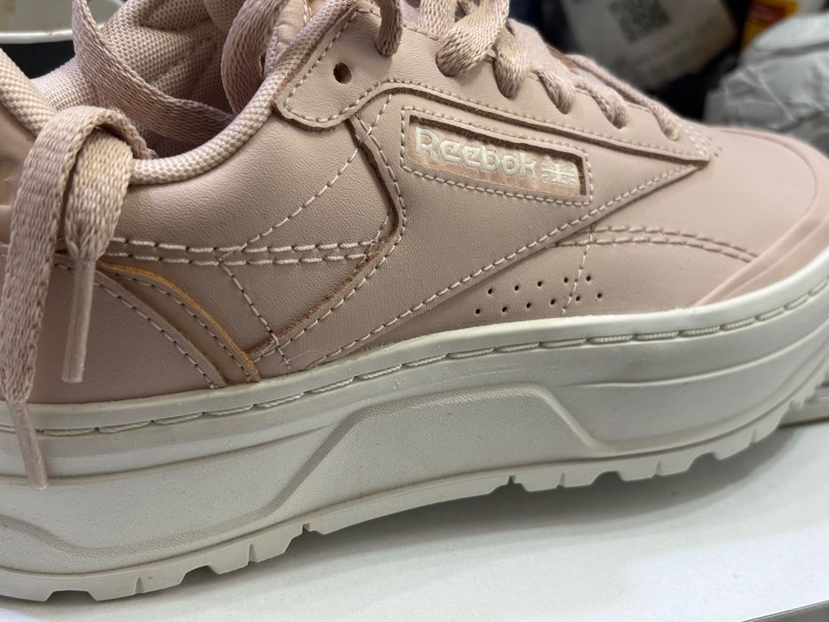 Обувки - дамски Reebok