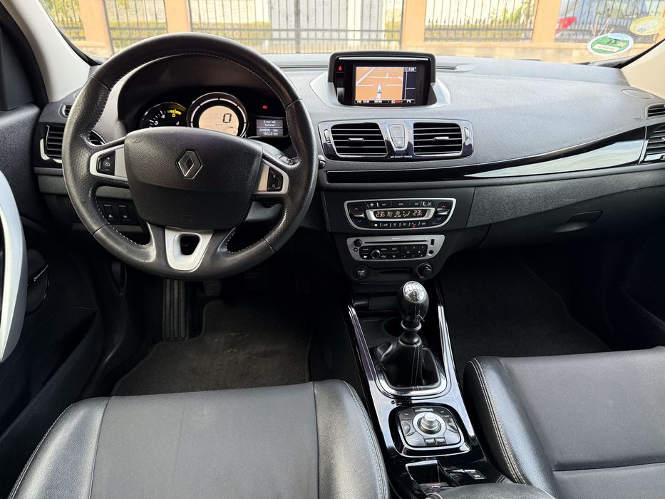 Renault Megane3-“BOSE”1,5 DCI-110cp-2012-euro5- recent adus pe roti